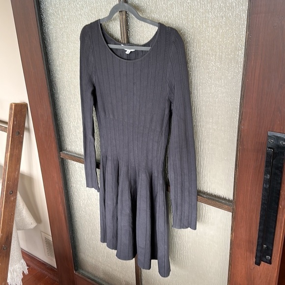 Elizabeth and James
Granite Flare Dress size Medium - Picture 10 of 11